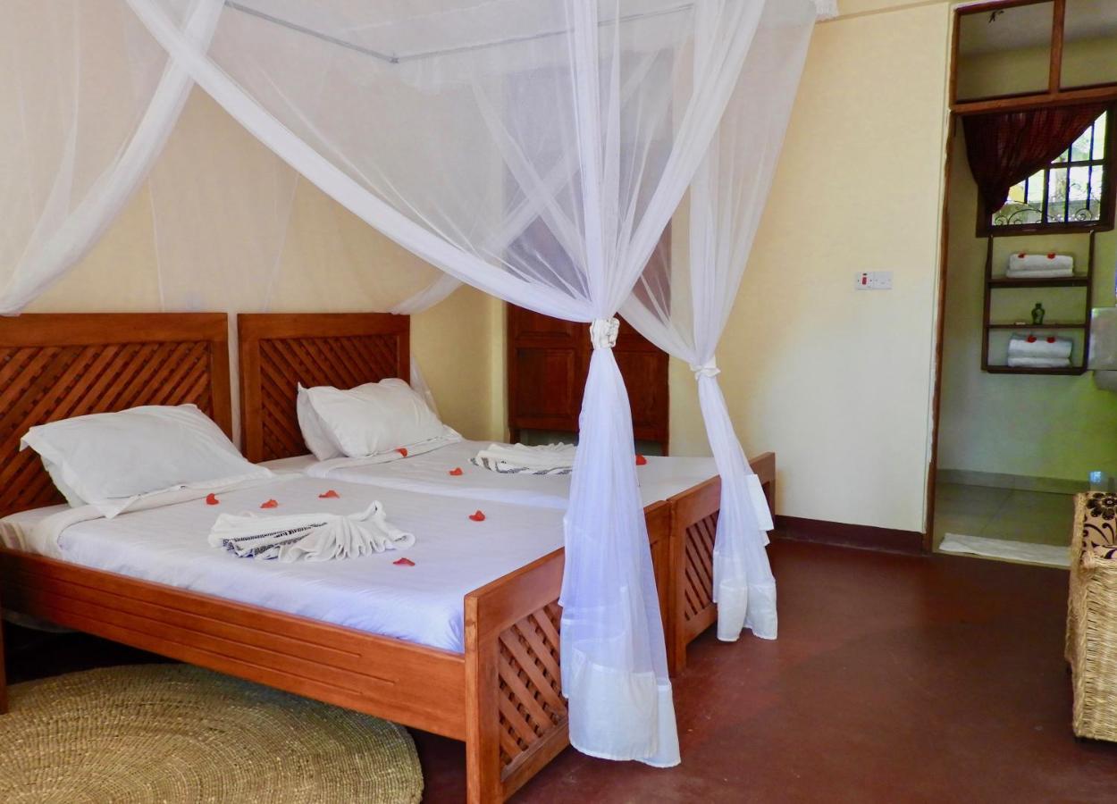 The Vijiji Center Lodge & Safari Arusha Exterior photo