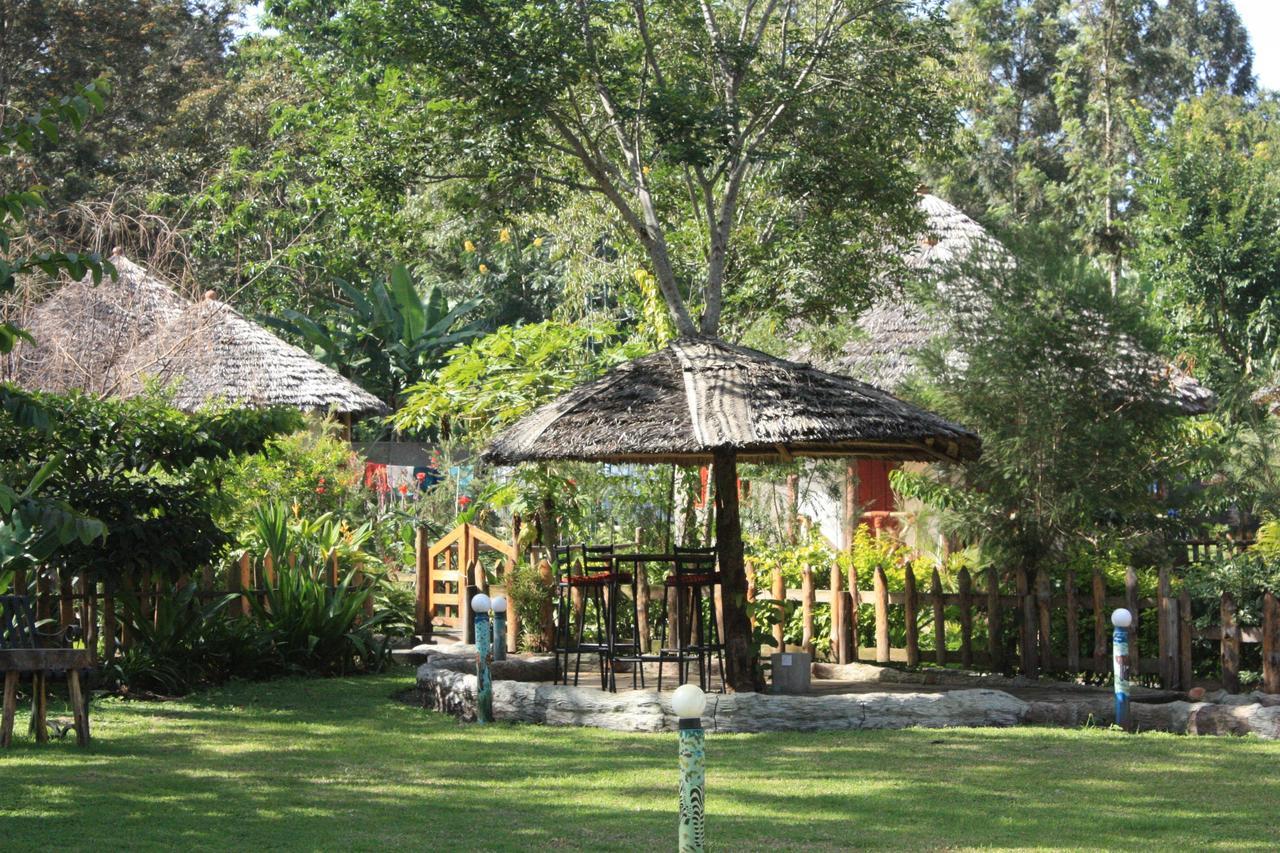 The Vijiji Center Lodge & Safari Arusha Exterior photo