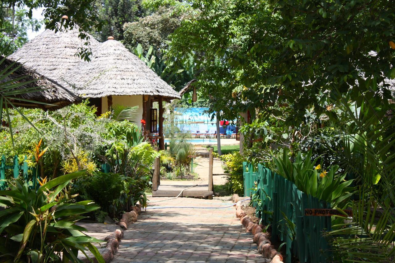 The Vijiji Center Lodge & Safari Arusha Exterior photo