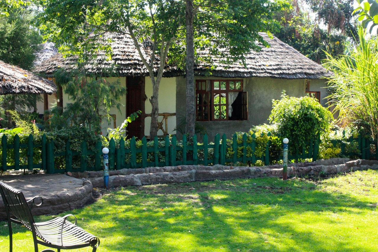 The Vijiji Center Lodge & Safari Arusha Exterior photo