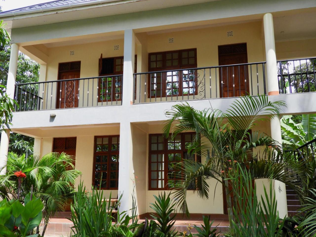 The Vijiji Center Lodge & Safari Arusha Exterior photo