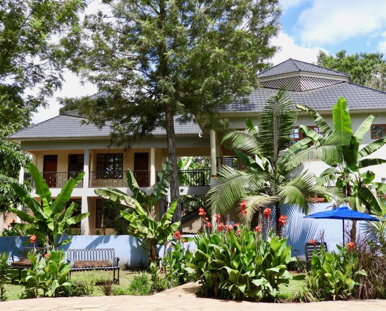 The Vijiji Center Lodge & Safari Arusha Exterior photo