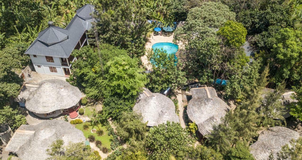 The Vijiji Center Lodge & Safari Arusha Exterior photo